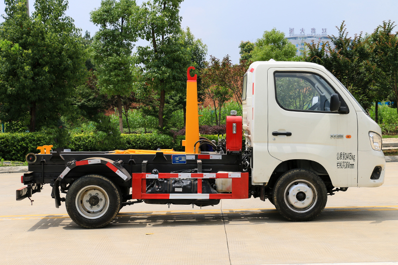 (蓝牌)福田祥菱勾臂垃圾車(chē)(3方)