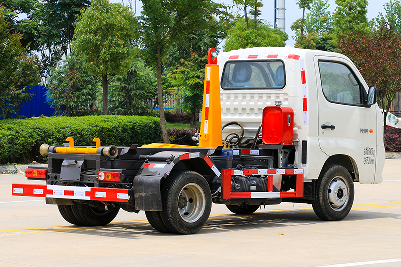 (蓝牌)福田祥菱勾臂垃圾車(chē)(3方)